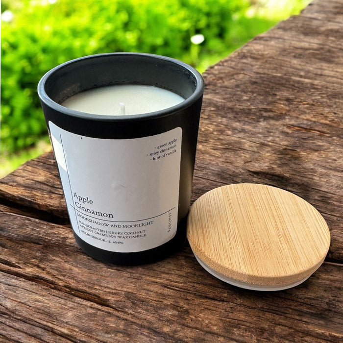 Apple Cinnamon Candle - Crisp and Cozy Fall Fragrance