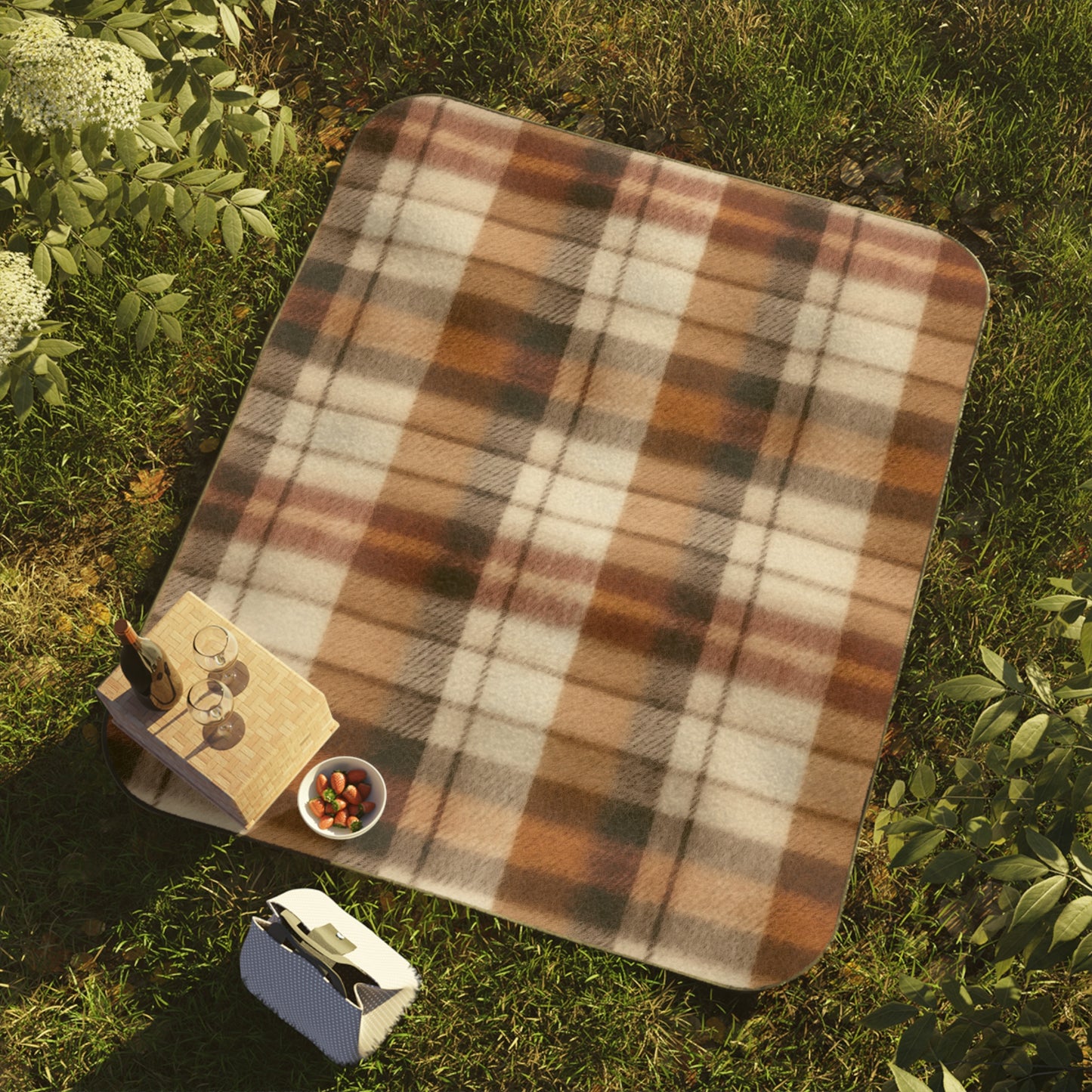 Cozy Brown Plaid Picnic Blanket, Classic Check Outdoor Blanket for Picnics & Camping