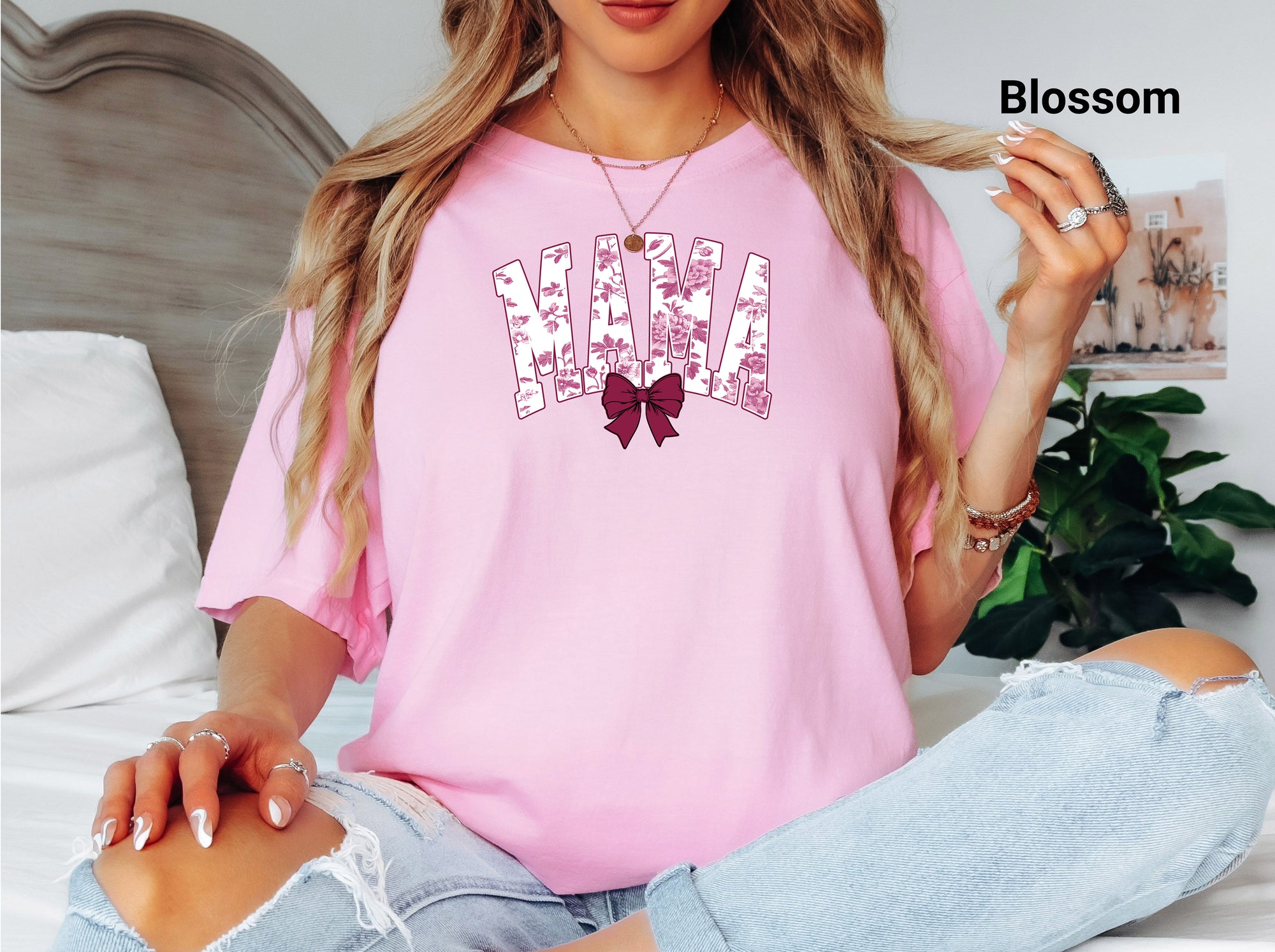 Mama T-Shirt, Perfect Gift for Moms, Mother's Day Apparel, Cute Mama T-Shirt, Coquette Bow T-Shirt, Vintage Floral Mama Shirt