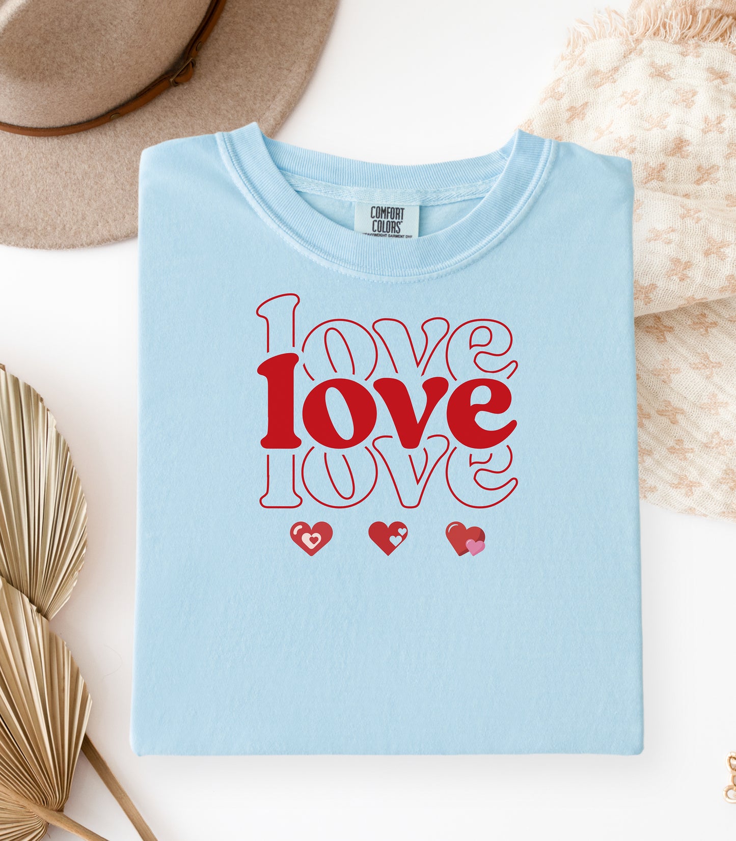 Love Love Love Valentine T-Shirt, Love Retro Graphic T-Shir, 'love' Heart Design